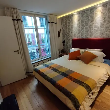 Sacre Coeur Guest house 4*